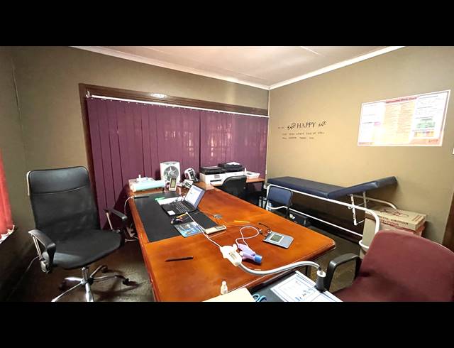 350M² MEDICAL SUITE FOR SALE IN SINOVILLE